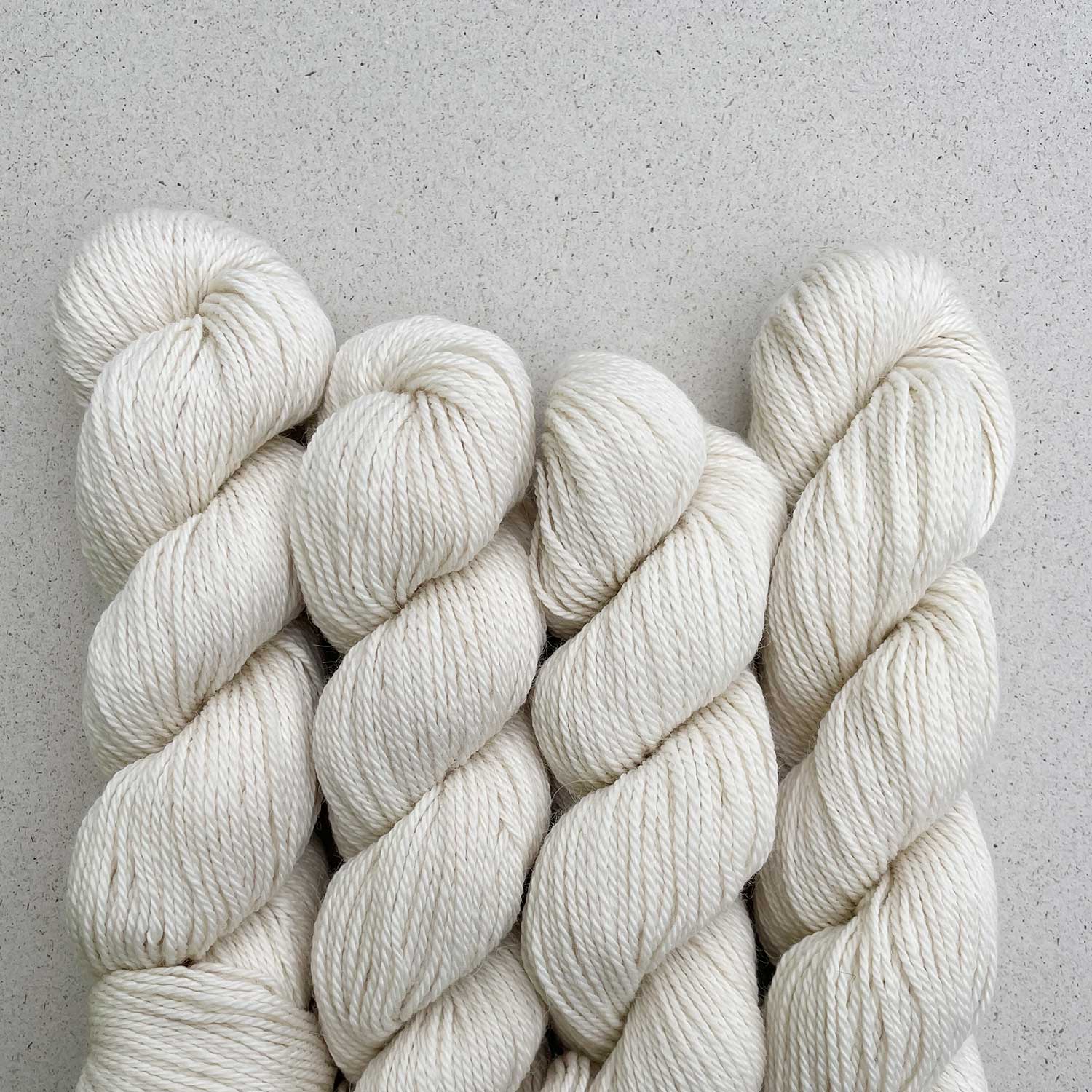 CALAFATE Merino Alpaca Yak Sport Yarn for Dyeing Pascuali