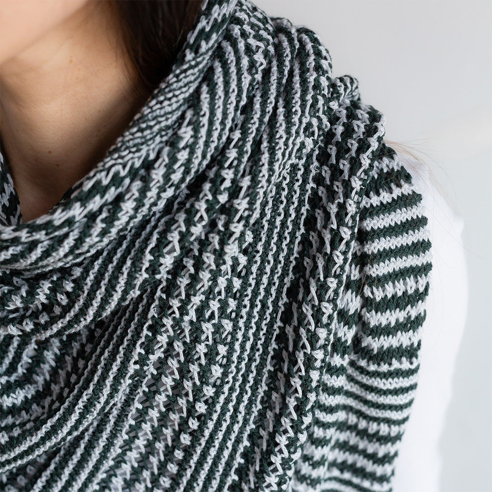 PATTERN | OCEAN DIVE SHAWL