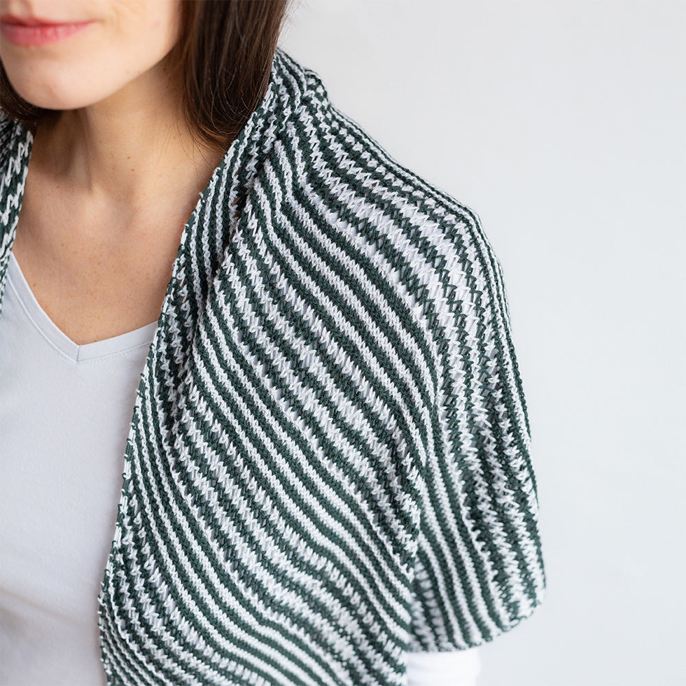 PATTERN | OCEAN DIVE SHAWL